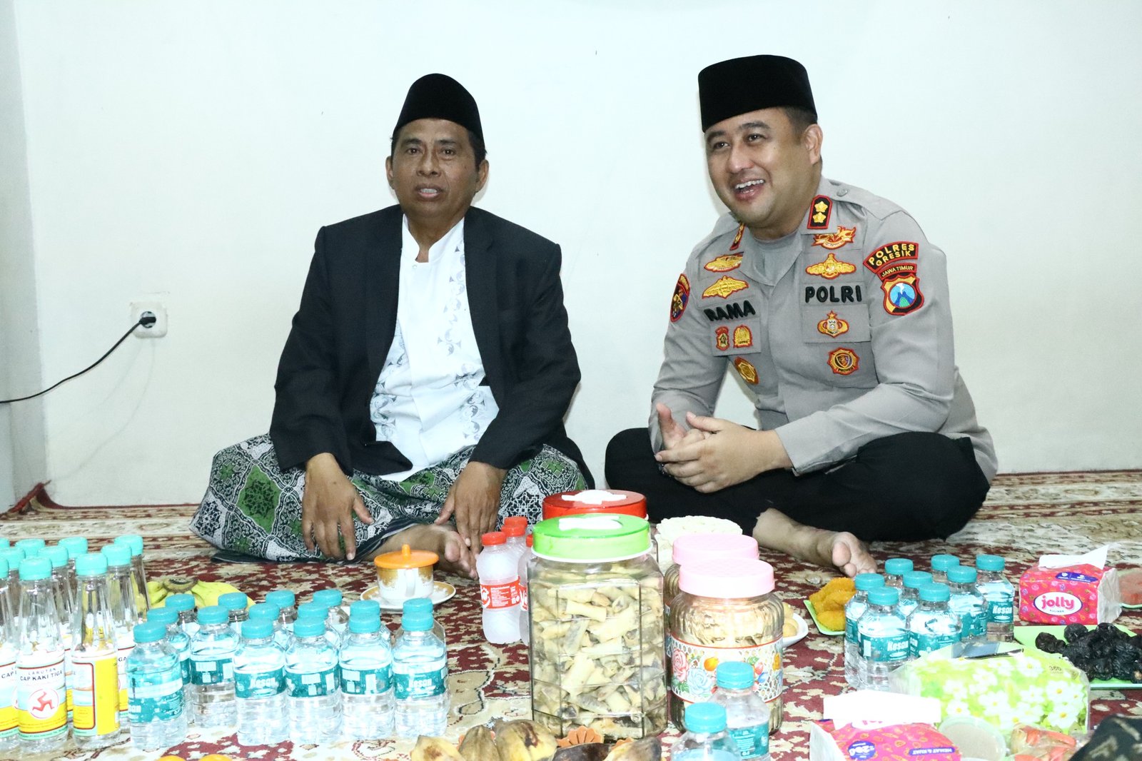 Kapolres Gresik Hadiri Darul Ihsan Bersholawat dan Halal Bihalal, Perkuat Sinergi Ulama dan Polri
