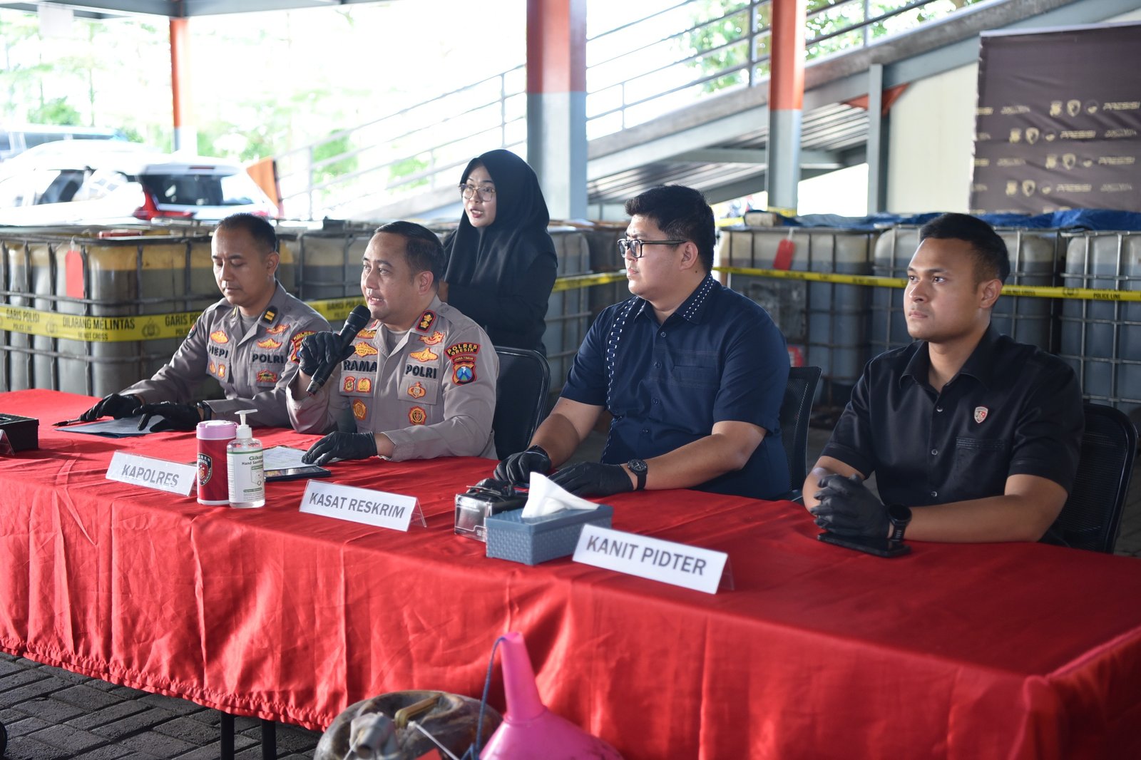 Polres Gresik Ungkap Penimbunan 17 Ribu Liter Solar Subsidi, Satu Tersangka Diamankan