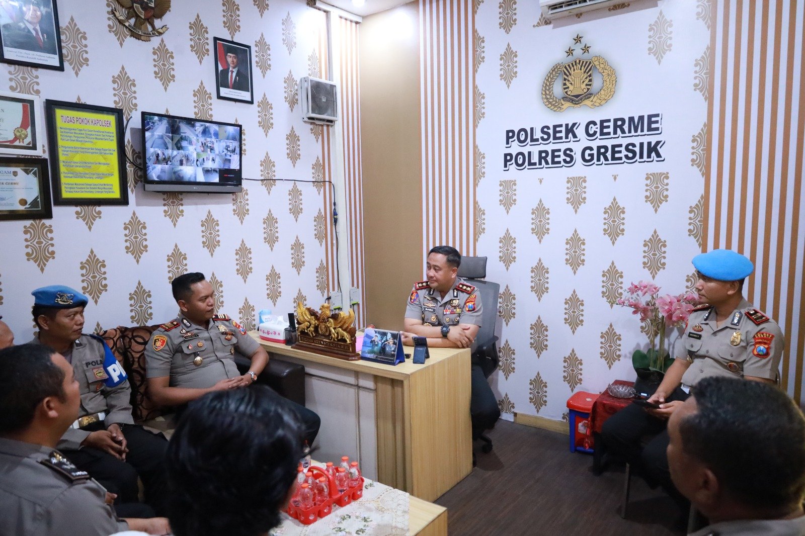 Kapolres Gresik Bersama Sipropam Mitigasi Pelayanan Publik di Tiga Polsek, Cegah Pungli dan Perkuat Penegakan Hukum