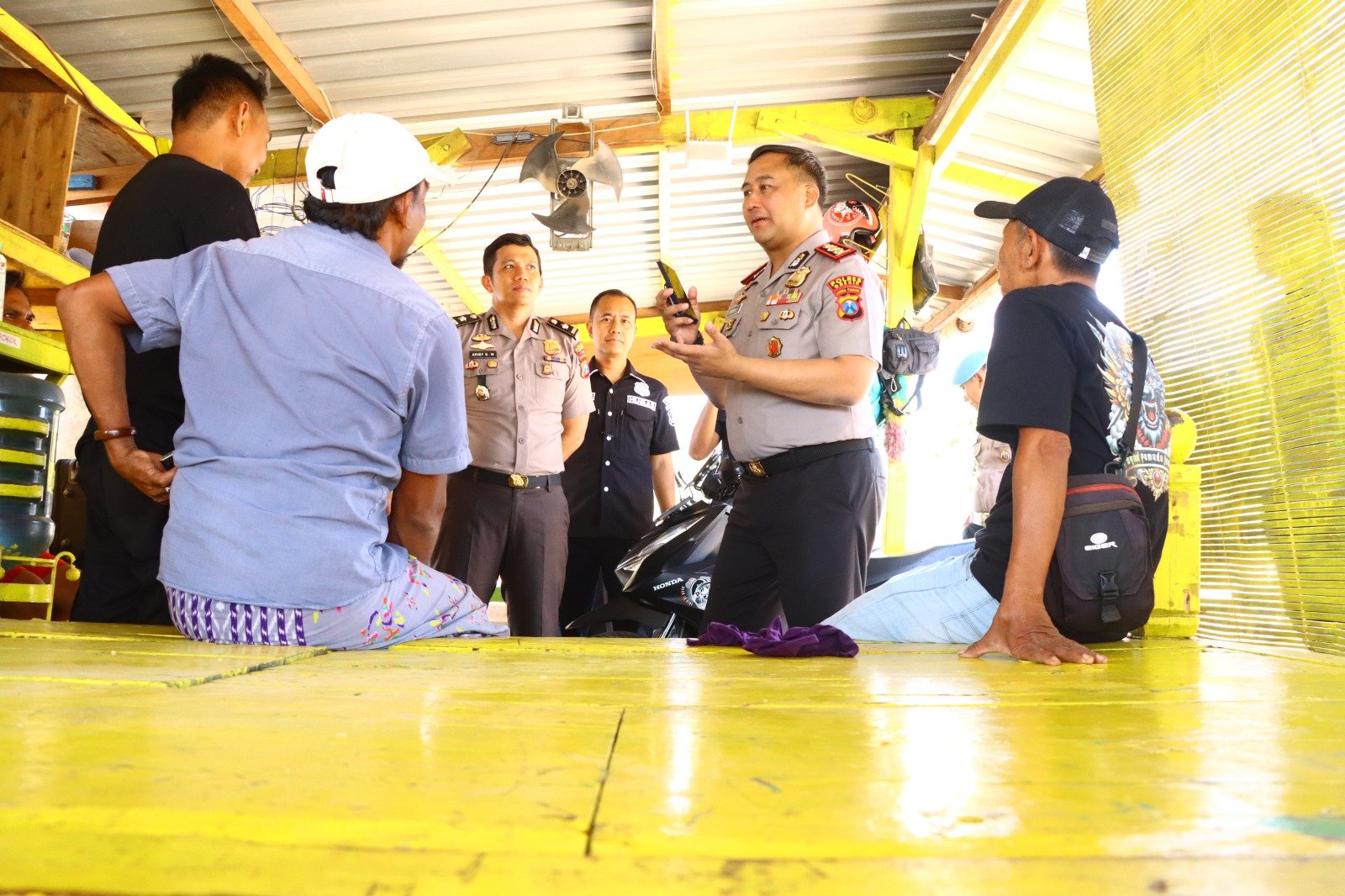Pastikan Pelayanan Masyarakat Optimal, Kapolres Gresik Cek Polsek Jajaran dan Sat Polairud
